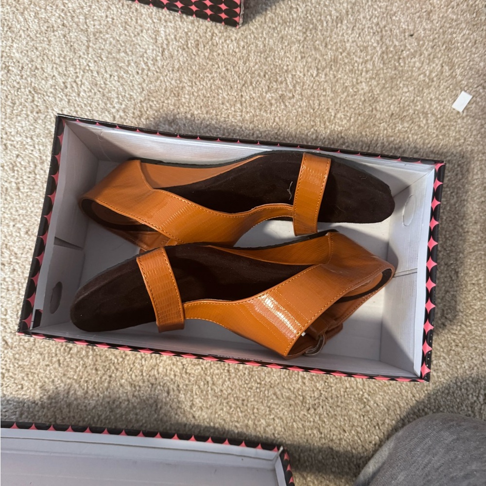 Women's Tan Leather Slingback Shoes